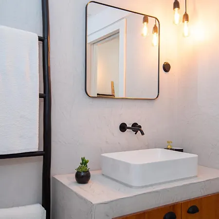 Ribeira D'ilhas Shelter Ferienhaus *