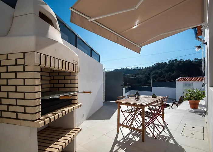 Ribeira D'ilhas Shelter